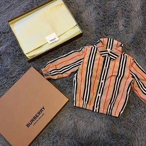 !Sold!Authentic Burberry Toddler Coat Size 18 months but can fit up to 2T